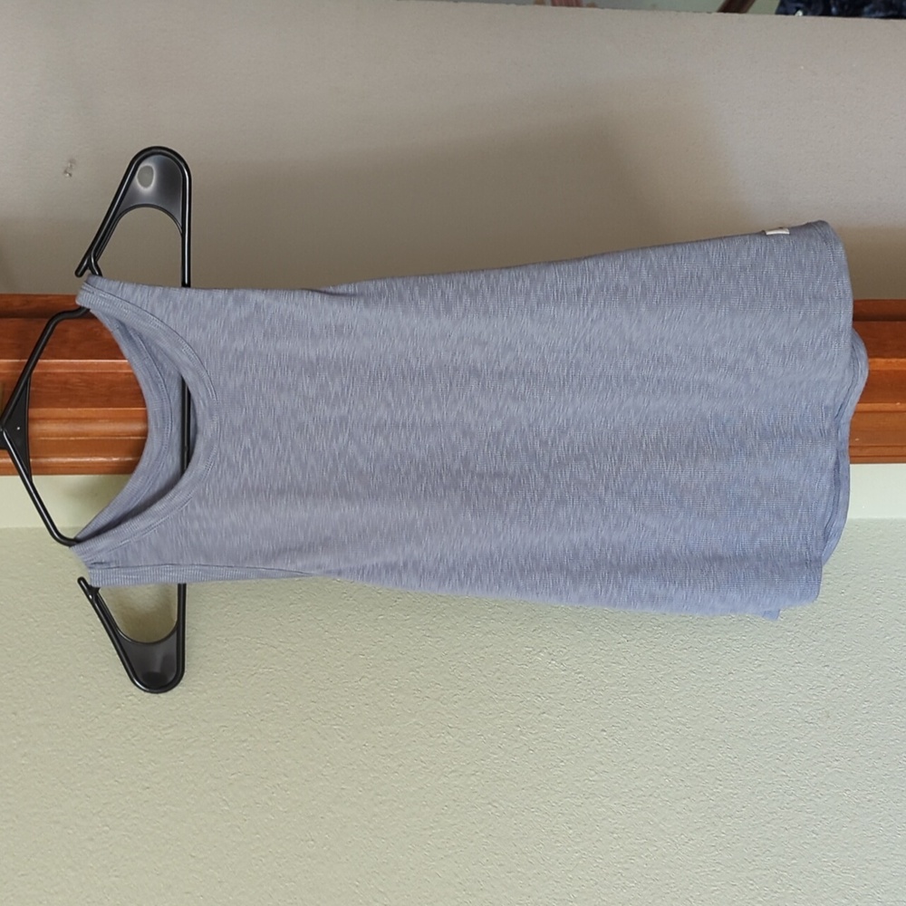 Women's gray vuori racer back tank medium